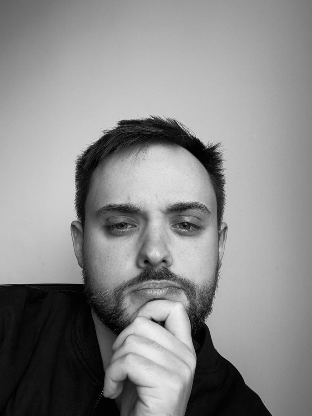 Vini Delmônego, que construiu e opera o Prisma Content OS.